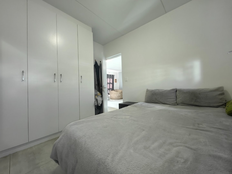 2 Bedroom Property for Sale in Aan de Wijnlanden Western Cape